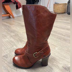 Born Leather Boots size 8, 3.5” heel